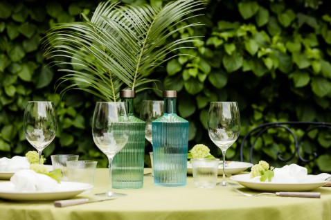 Foto : Water als centerpiece: Paveau decoreert je outdoortafel