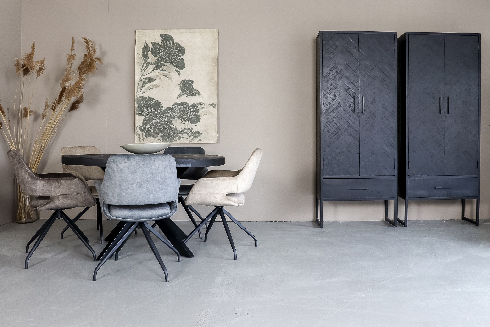 Zegevieren Puno vloeistof Zwarte meubels in het interieur - meubels - woonkamer - WONEN.nl
