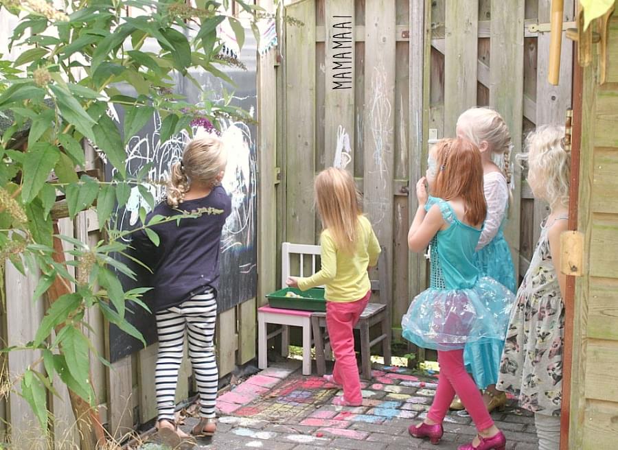 Bermad Trouw Disco DIY project: krijtbord of schoolbord voor in de tuin - Nieuws - Wonen.nl