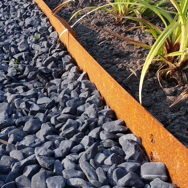 Tuinafboording Corten staal tuininrichting tuin Wonen.nl