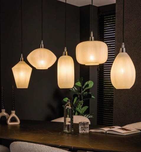 Foto : Ons assortiment is uitgebreid met de hanglampen van HELDR!