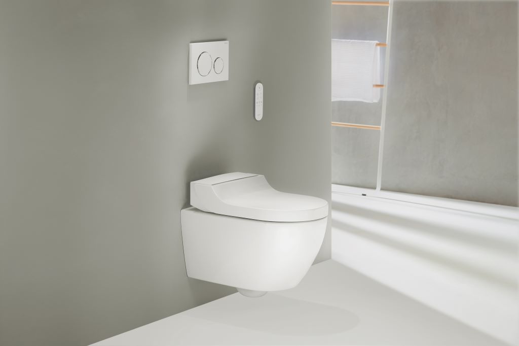 Foto: Wonennl Geberit 2023 Geberit AquaClean Tuma Comfort with remote control Sigma20 Original